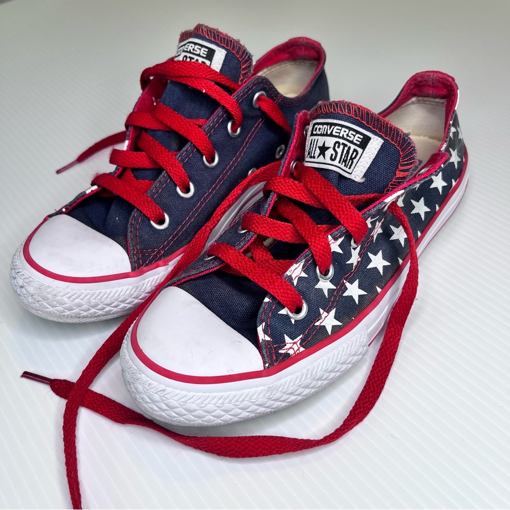 Youth Red White Blue STARS Converse All Star Unisex Sneakers Size 2